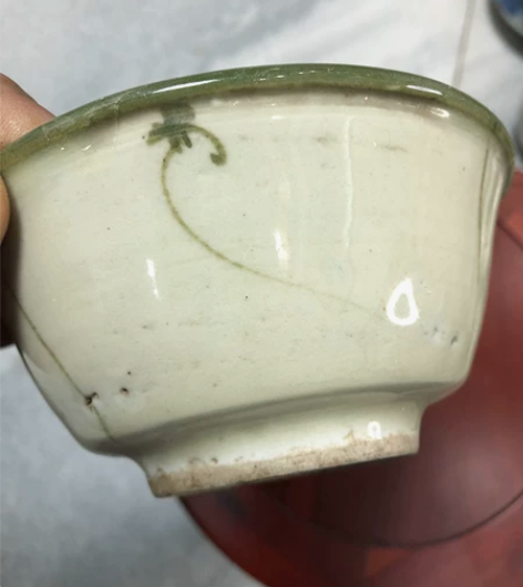 清代青花青釉茶碗，古朴典雅，寥寥几笔，勾勒...