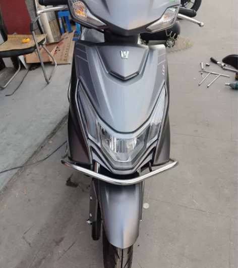 豪爵新款UCR125踏板摩托车 12前轮毂...