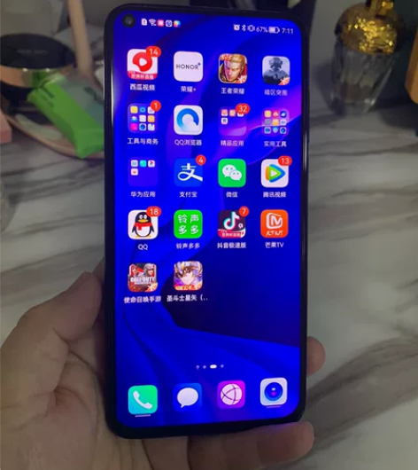 华为nova4九成新 感兴趣的话点“我想要...