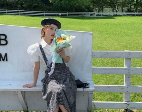 设计感小众背带裙法式减龄… 感兴趣的话点“...