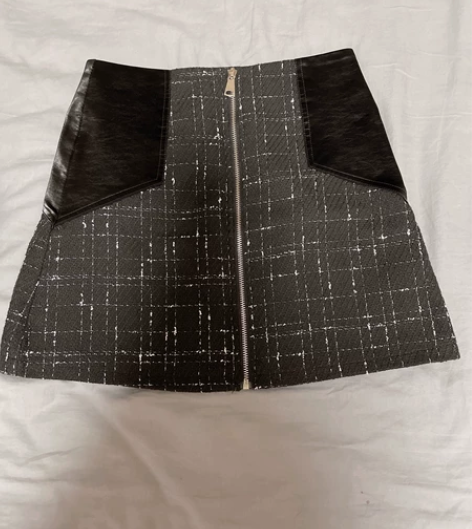 半身A字裙显瘦百搭M 感兴趣的话点“我想要...