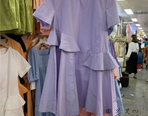 不规则设计感荷叶边白色连衣裙女2020夏季...