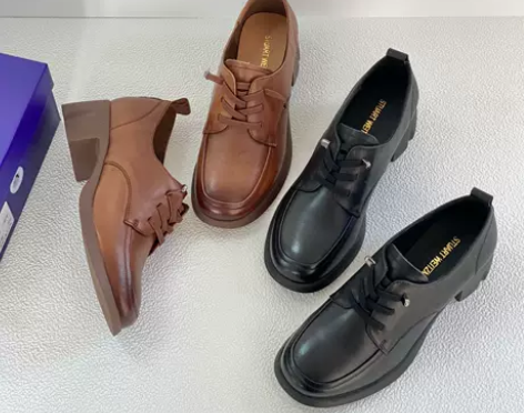 STUART WEITZMAN 2022秋...