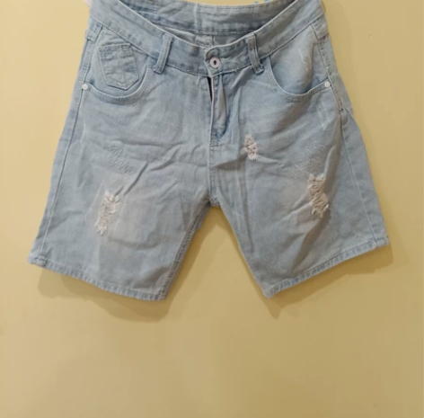 韩版时尚牛仔短裤，28码（腰围78cm左右...
