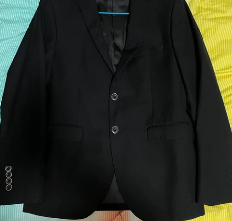 男士黑色西装外套  几乎全新   胖了现在...