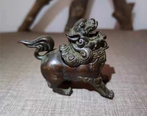 捡漏的来，出店里翻出来铜器纯铜狮子香薰炉摆...
