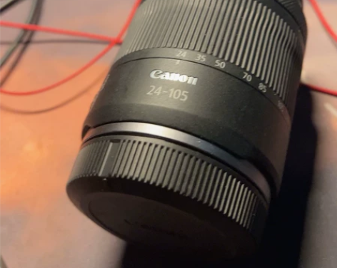 两月前刚买的镜头，相机已经出了，这个一直闲...