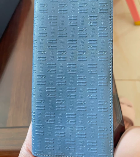 个人闲置喜力女士钱包，二手给钱卖。牛皮八成...