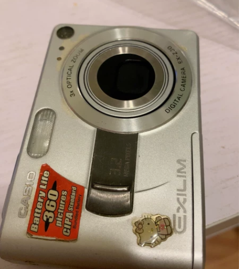 卡西欧 数码相机 电池不好使了 插电源可开...