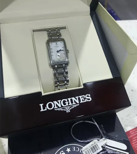浪琴Longines黛绰维纳系列贝壳表盘钻...