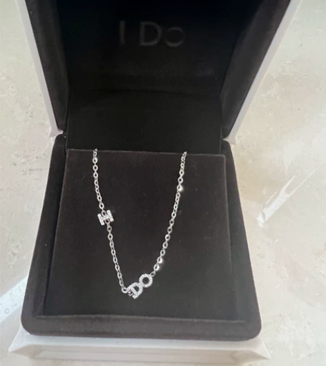 IDo银色LOGO钻石手链 轻奢百搭的经典...