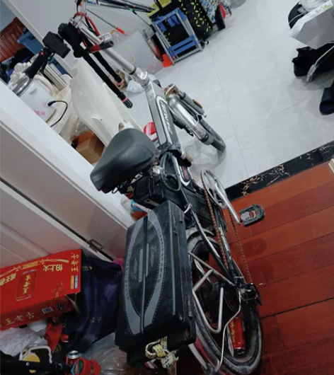 正步折叠电动车，适合同城自提 感兴趣的话点...