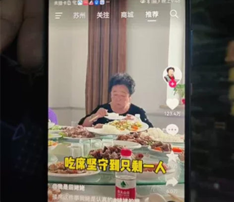华为P10P。9成新。手机成色很好，屏幕没...