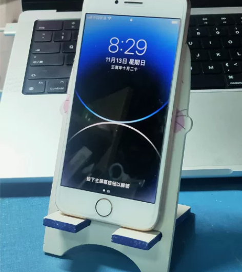 个人自己用的备用机苹果8 64g 金色 一...