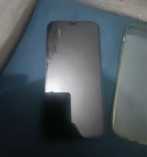 Apple/苹果 iPhone 12八成半...