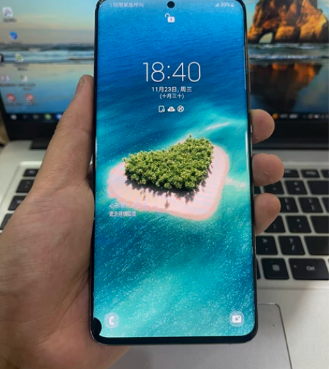 三星S20+ 5g 屏幕左下角有米粒大小黑...