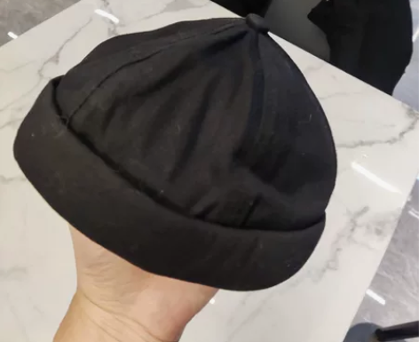 zara黑色瓜皮帽，脑子抽了当时非要买，买...