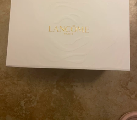 兰蔻 双十一买眼霜送的盒子 有需要的拿走 ...