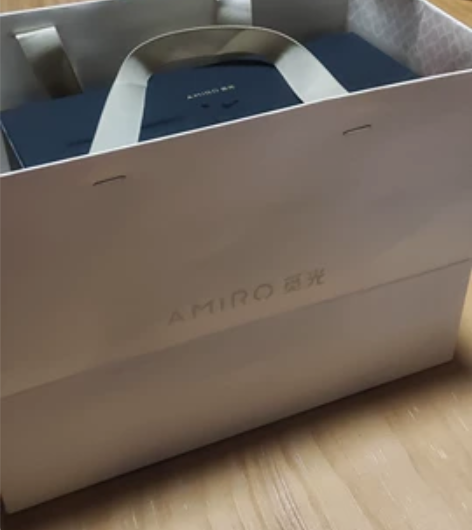 觅光美容仪加强版的，送的礼物，这个用不上了...
