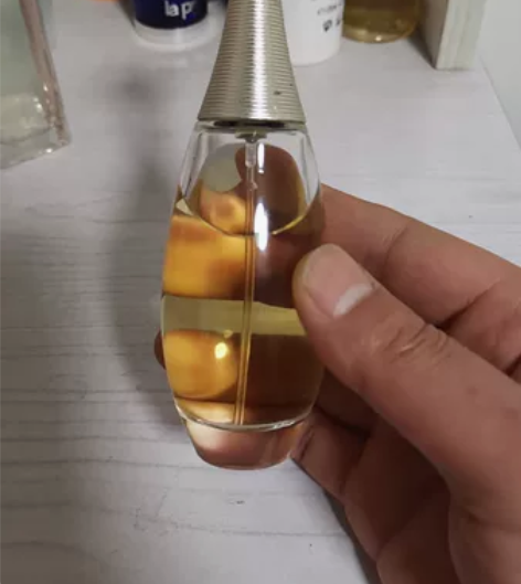 迪奥真我香水50ML，品相如图，余量如图，...