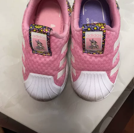 阿迪运动鞋，内长135，美国码6.5K，几...