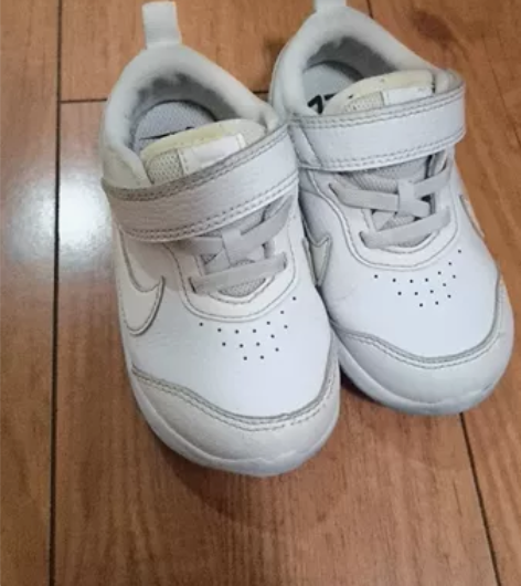 耐克运动鞋8c。新旧如图 感兴趣的话点“我...