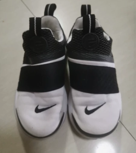 正品nike华莱士飞织鞋 12c尺码，正常...