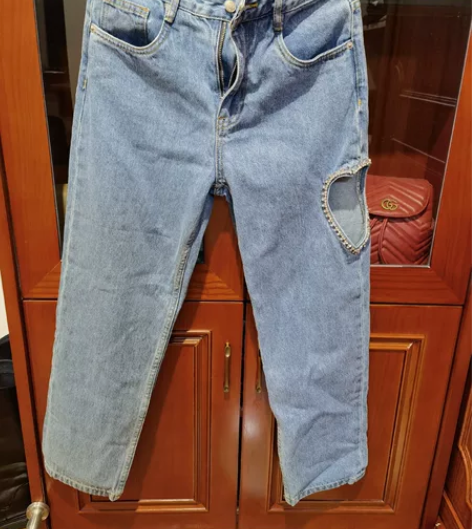 全新mo家的牛仔裤，镂空款 没洗拆了吊牌 ...