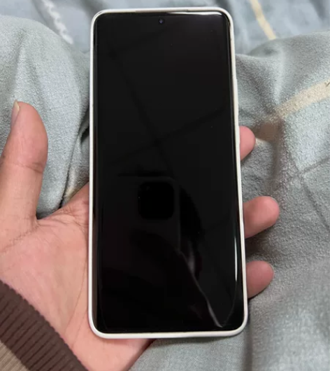 魅族18Pro   8+128屏幕有细小划...