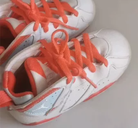 Nike乔丹aj7童鞋。25码，内长14偏...