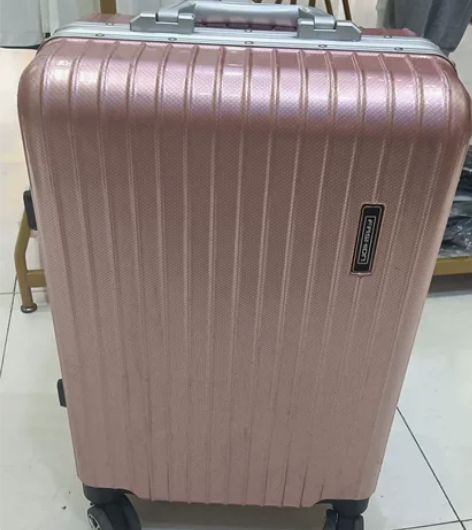 全新拉杆箱，清仓大甩卖，店家转行 感兴趣的...