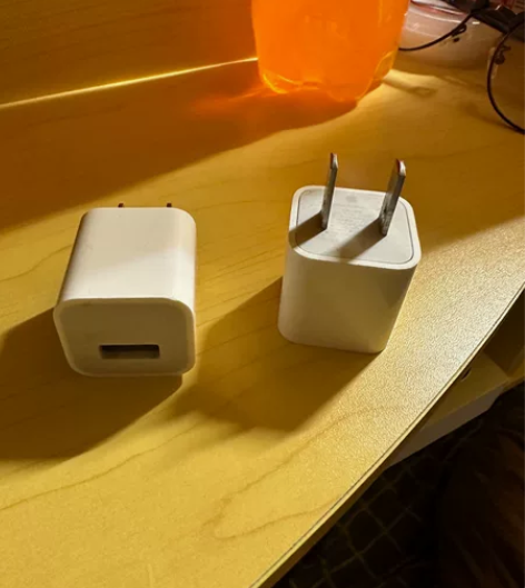 苹果原装充电器充电头 感兴趣的话点“我想要...