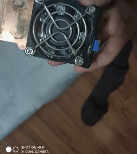 出自用手机散热器，加铜板散热，玩游戏必备！...