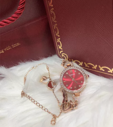 低价出！包邮出！全新雷诺如意手表，礼盒包装...