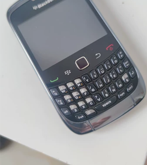 黑莓9300手机，成色如图 感兴趣的话点“...