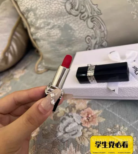 迪奥999口红小样.,颜色很好看,不挑人 ...
