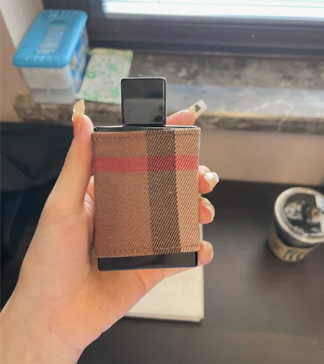 Burberry香水 感兴趣的话点“我想要...