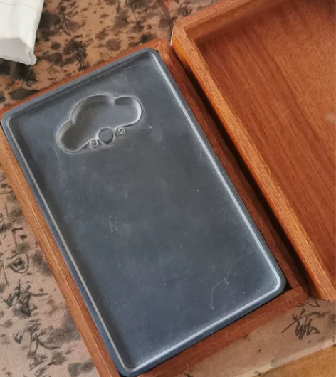 精品歙砚《如意》 材质：歙砚龙潭坑黑龙尾 ...