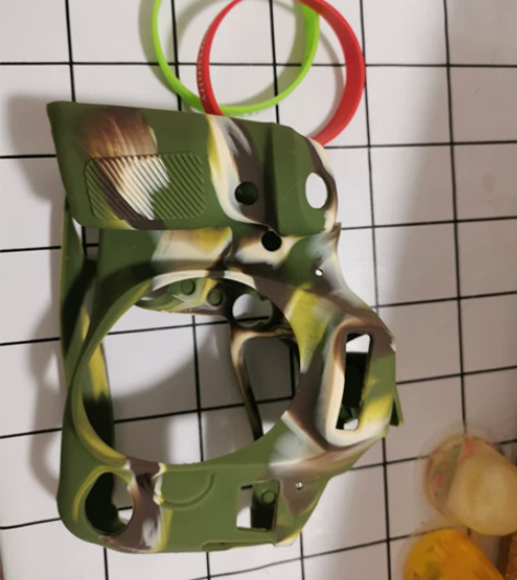 佳能6D2硅胶套保护套 用过几天 没有痕迹...