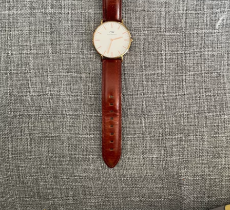 出售DW手表,正品。出售不退不换,需要的直...