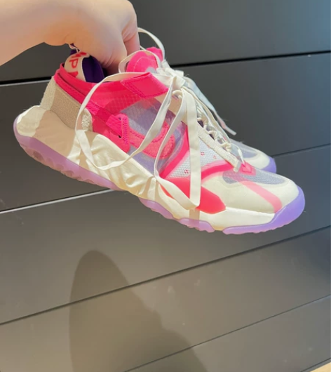 乔丹 运动鞋  35 偏大一码适合36 9...