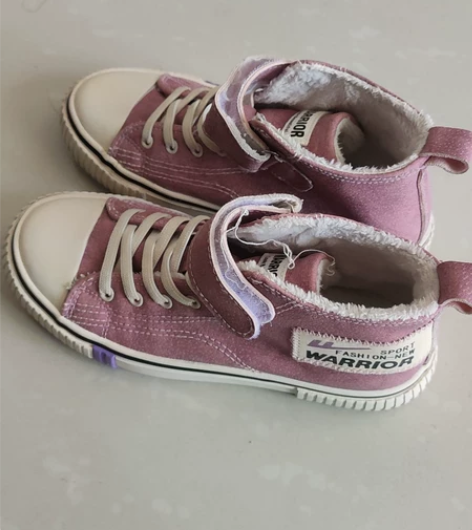 小孩的脚长得太快了。 飞跃跑鞋 尺码见图¥...