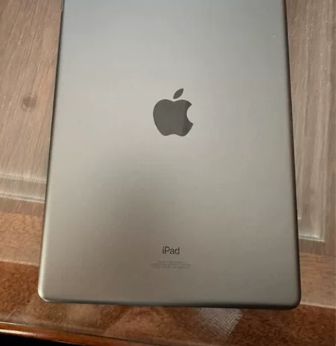 自用ipad第九代，64Gwlan黑色版，...