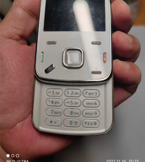 Nokia诺基亚 n86 整机，带WiFi...