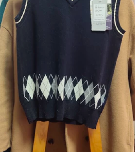 兰诗校服，吊牌在，全新，150/80尺码，...