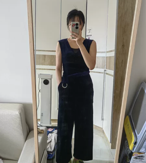 连体裤，便宜出，50元，质量超好 感兴趣的...