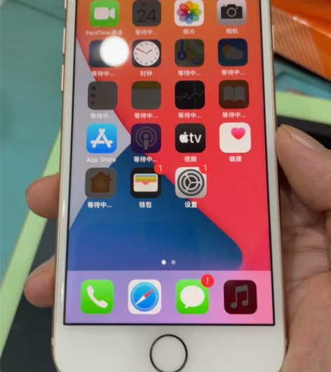 iphone 8 国行64,全原无修,更换...