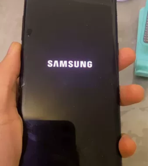 三星note8 6+64G 摔了一下现在屏...