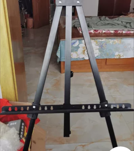 两个金属画架，全新，半包邮，一个二十五，两...