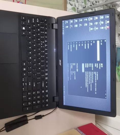 宏基电脑，办公看视频都可以，不卡 感兴趣的...